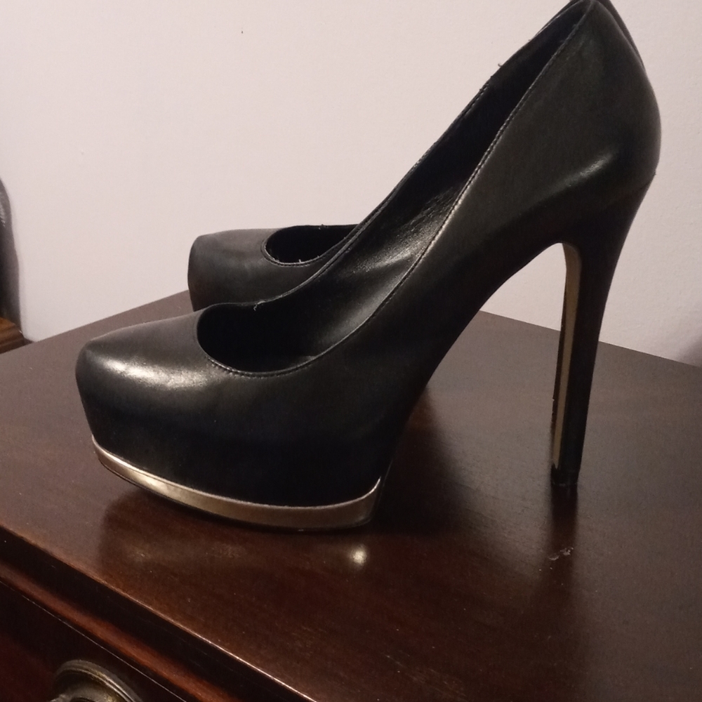 Shoes - Picture 2 of 3